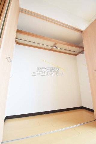 収納　クローゼット付きでお部屋もスッキリ♪