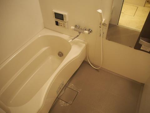 バス・シャワールーム　バス