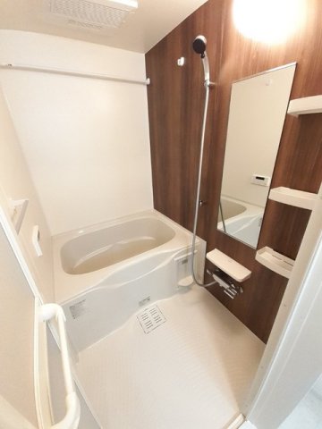 バス・シャワールーム　きれいなお風呂です