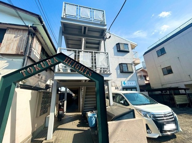 エントランス　ゆとりのあるエントランスです