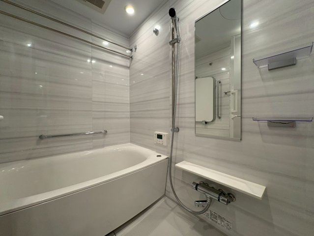 バス・シャワールーム　浴室