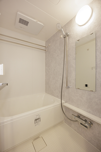 バス・シャワールーム　※写真は同タイプ住戸です。