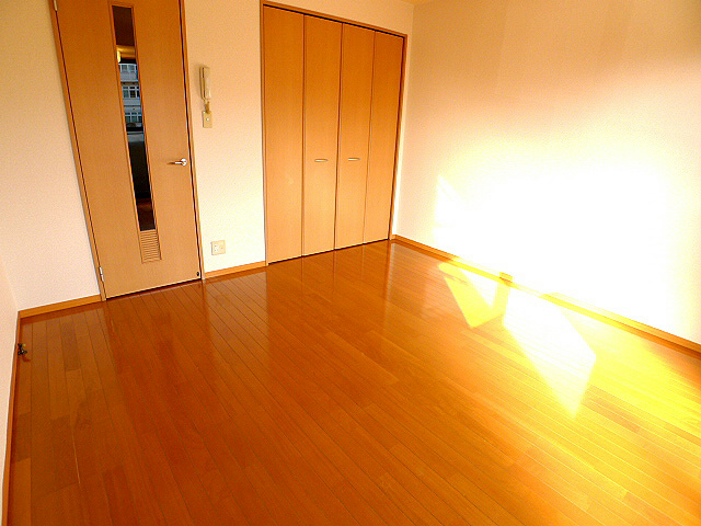 居室・リビング　洋室8帖