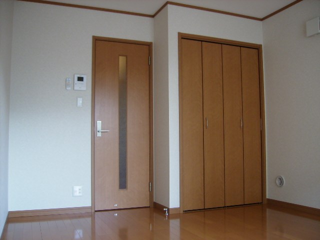 居室・リビング　収納豊富！