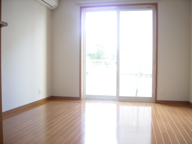 その他部屋・スペース　洋室７．９帖と広め！