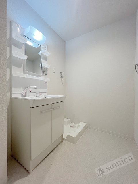 洗面設備　洗面脱衣所付き！独立洗面台が便利です♪♪