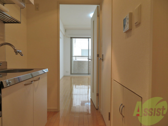 玄関　玄関からの様子を撮影してみました。動線になります。