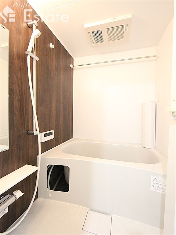 バス・シャワールーム　バスルーム