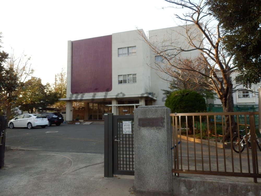小学校　逗子市立 久木小学校（小学校）まで825m