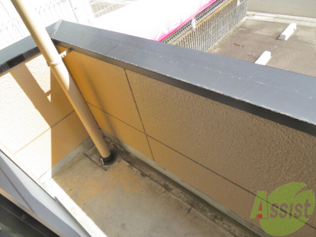 バルコニー　バルコニーは幅もしっかりあって洗濯物がはかどりそうですね。