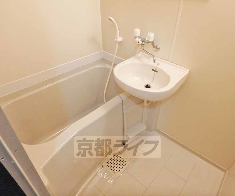 バス・シャワールーム　一日の疲れを癒すバスルーム