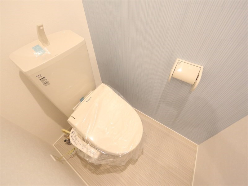 トイレ　温水洗浄暖房便座付トイレ