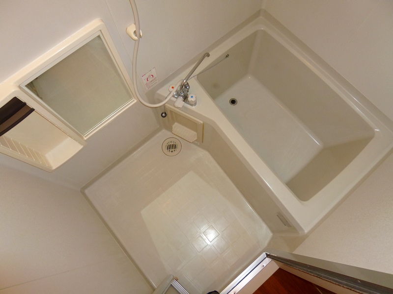 バス・シャワールーム　シンプルで機能的なユニットバスです！