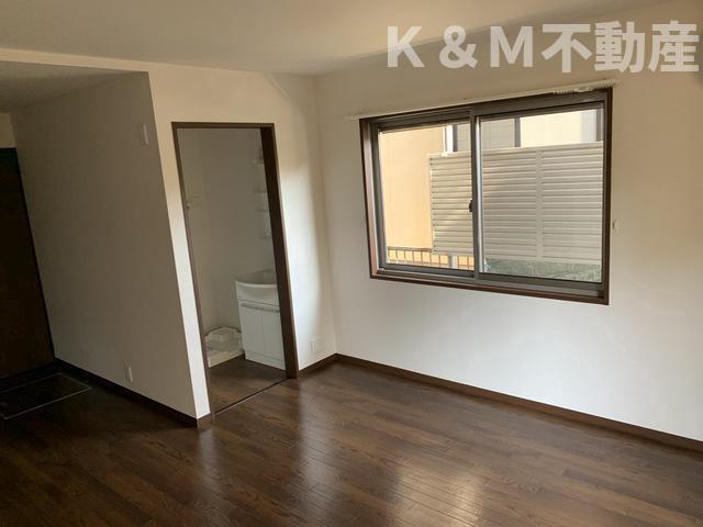 居室・リビング　ゆったり過ごせる居間です