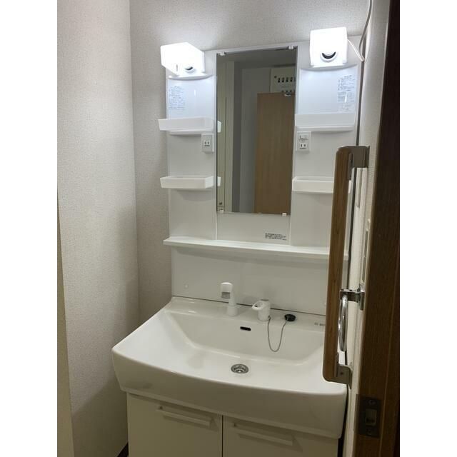 洗面設備　★便利な独立洗面台付きです★