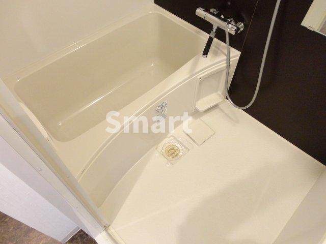 バス・シャワールーム　浴室乾燥機付で雨の日も洗濯に困りません☆