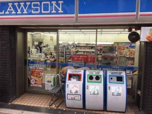 コンビニ　ローソン 曽根崎二丁目（コンビニ）まで851m