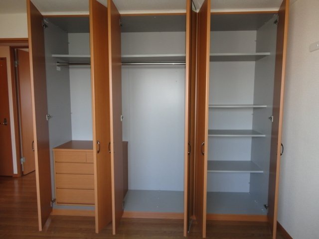 収納　クローゼット