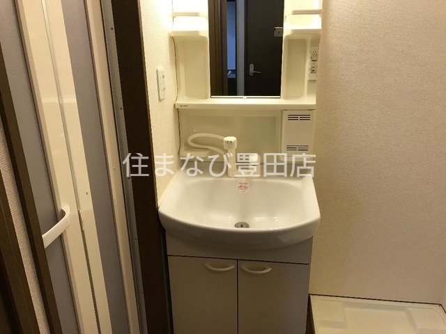 洗面設備　同型タイプ