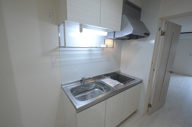 キッチン　お掃除が楽々の２口IHクッキングヒーターのキッチンです♪