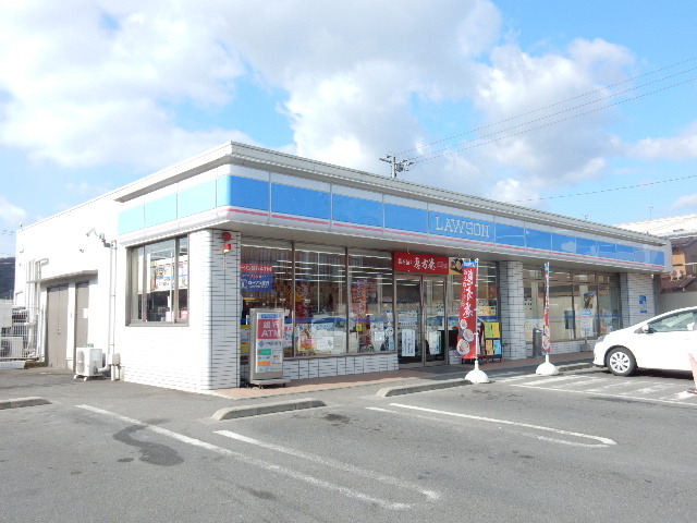 コンビニ　ローソン辛川市場店（コンビニ）まで412m