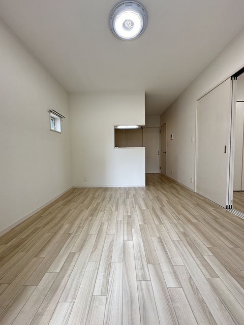 居室・リビング　別部屋参考写真です