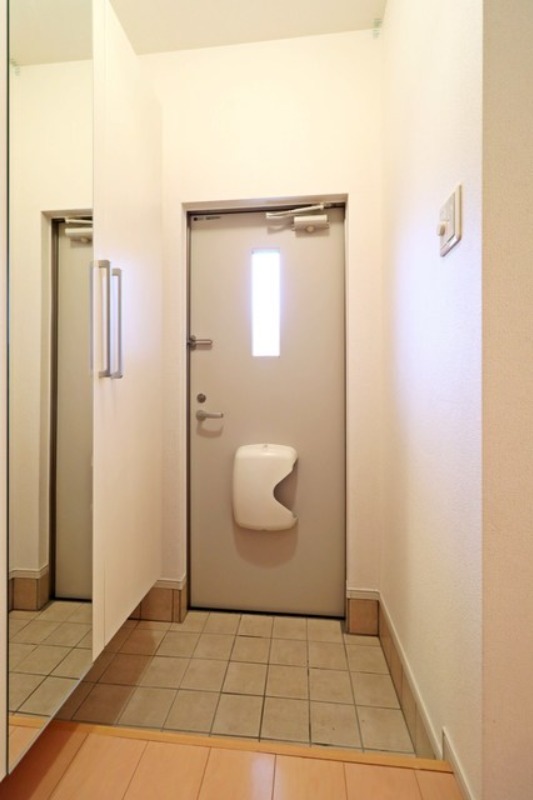 玄関　図面と現状に相違がある場合には現状を優先