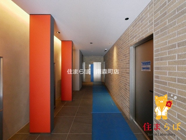 エントランス　共用部の印象も大切に