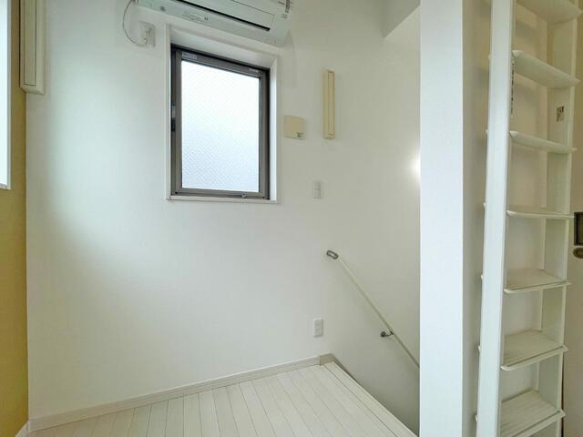 居室・リビング　?