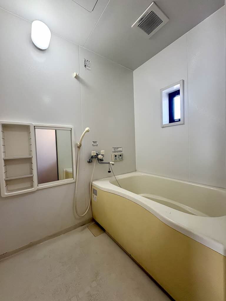バス・シャワールーム　浴室