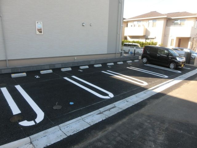 駐車場　敷地内の駐車場です