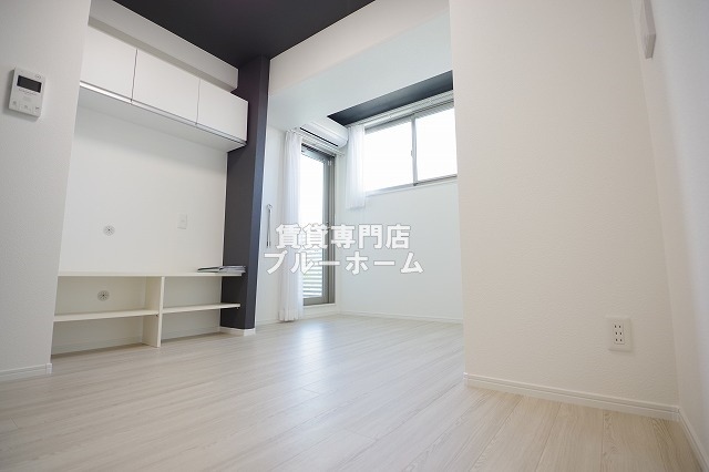 その他部屋・スペース　別角度からの洋室です！