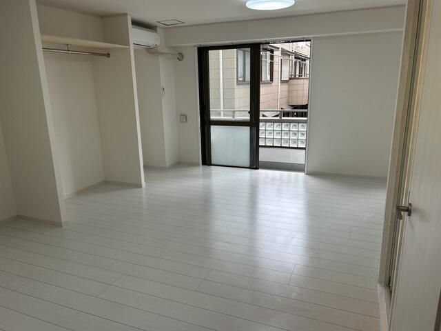 居室・リビング　※別部屋参考写真