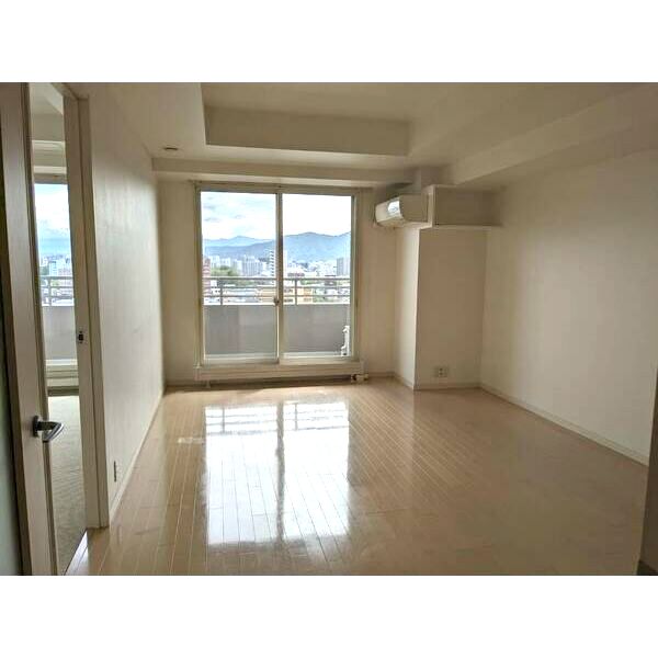 居室・リビング　☆南西向きで日当たり良好☆