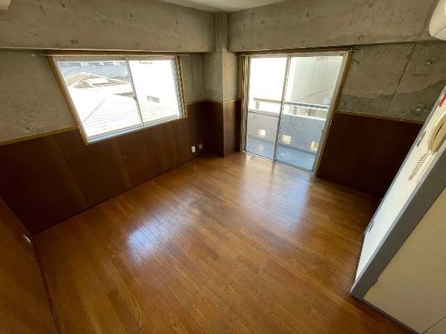 居室・リビング　※同物件別号室の参考写真です。