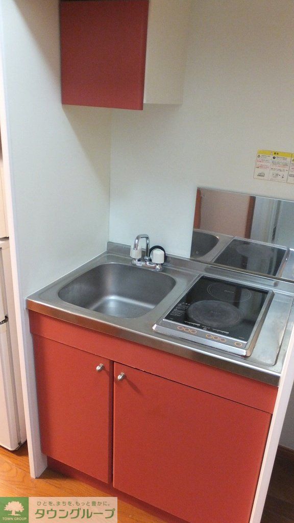 キッチン　２口ラジエントヒーター設置済み