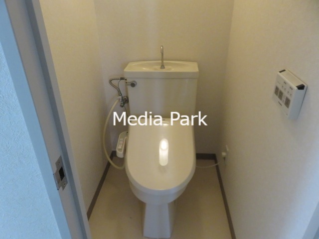 トイレ　同物件別のお部屋の参考写真です。