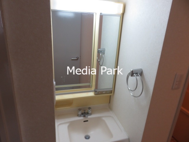 洗面設備　同物件別のお部屋の参考写真です。
