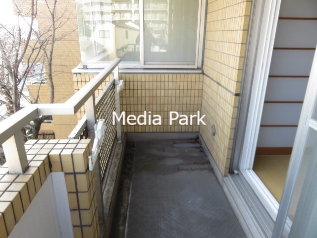 バルコニー　同物件別のお部屋の参考写真です。