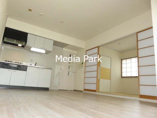 居室・リビング　同物件別のお部屋の参考写真です。