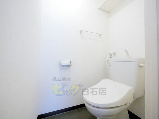 トイレ　ウォシュレット付きのトイレです♪