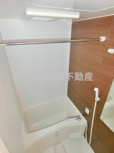 バス・シャワールーム　浴室暖房乾燥機付きのバスルーム　お風呂　浴室