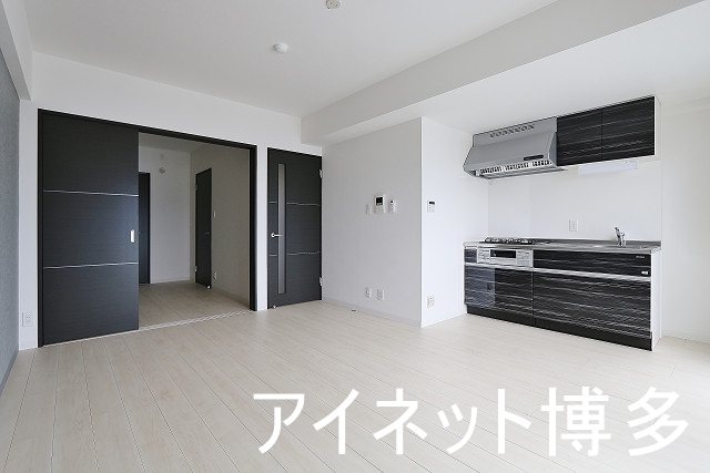 居室・リビング　家具の配置がしやすいリビングですね