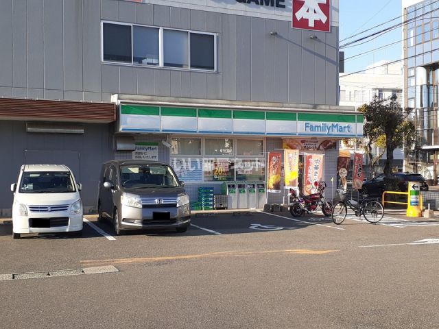 コンビニ　ファミリーマート天草南新町店（コンビニ）まで1725m