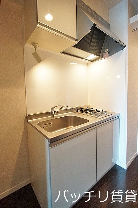 キッチン　別号室タイプの為、現状を優先致します