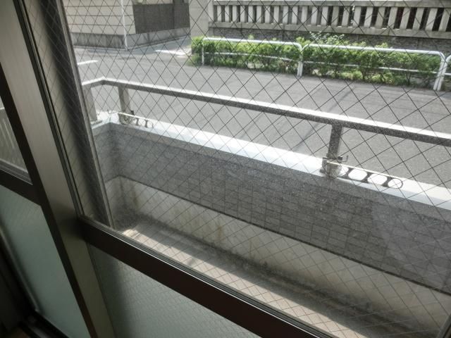 バルコニー　網戸付バルコニー
