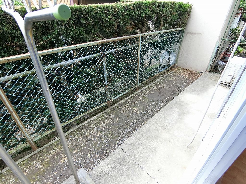 バルコニー　日当り良好のテラス