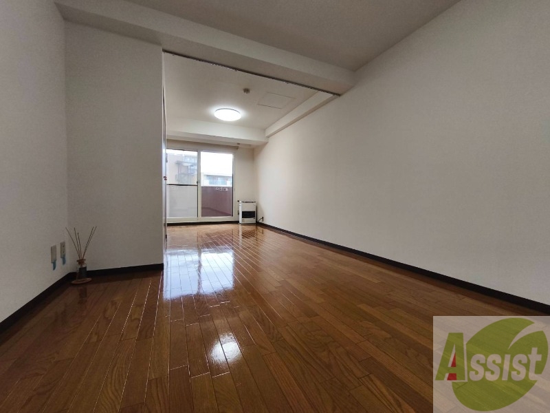 居室・リビング　広くてキレイなお部屋が広がっていて、充実した生活が送れそう。