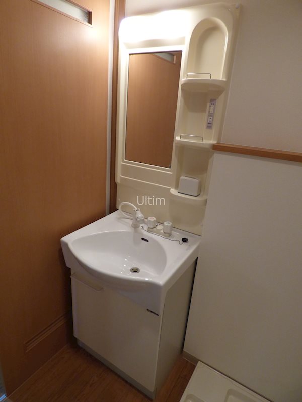 洗面設備　※別のお部屋のお写真です。御参考までに。