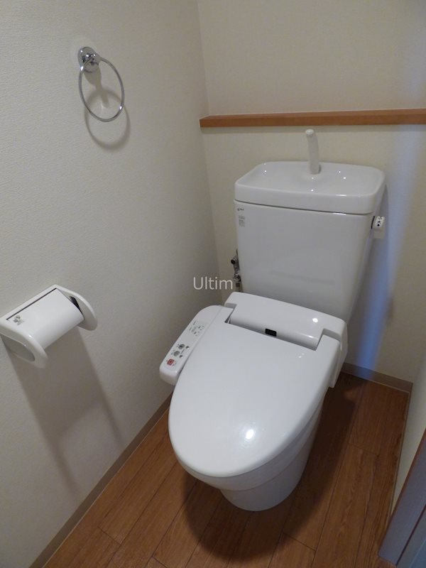 トイレ　※別のお部屋のお写真です。御参考までに。